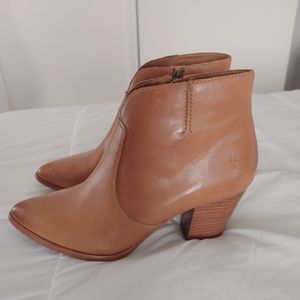 Frye Jennifer Cognac Bootie